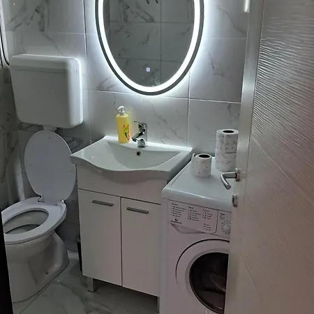 Stan Na Dan Centar Apartamento Gradacac